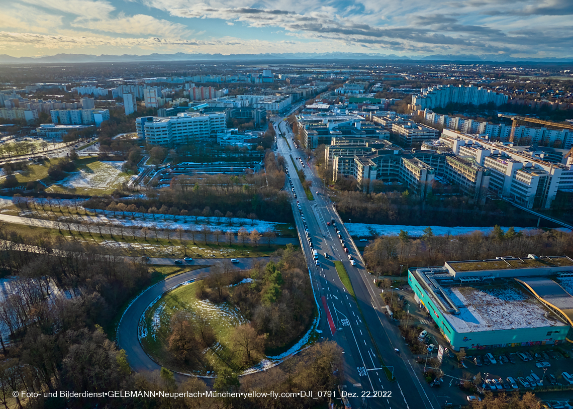 22.12.2022 - Plettzentrum - Rentenversicherung - Ständlerstraße in Neuperlach